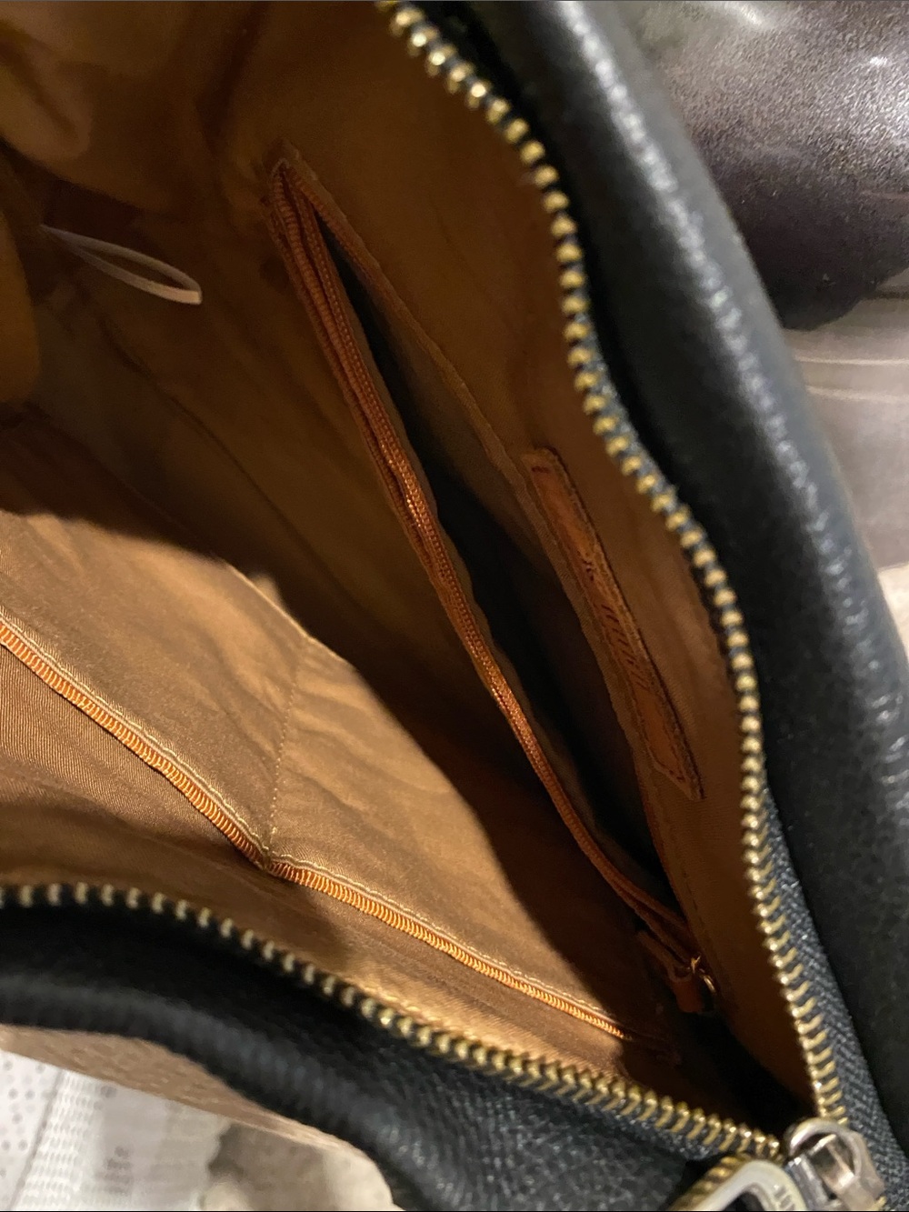 HOBO Marlowe bag - Picture 11 of 11